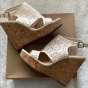 Lucky Brand Raziah Wedge Sandals - size 9